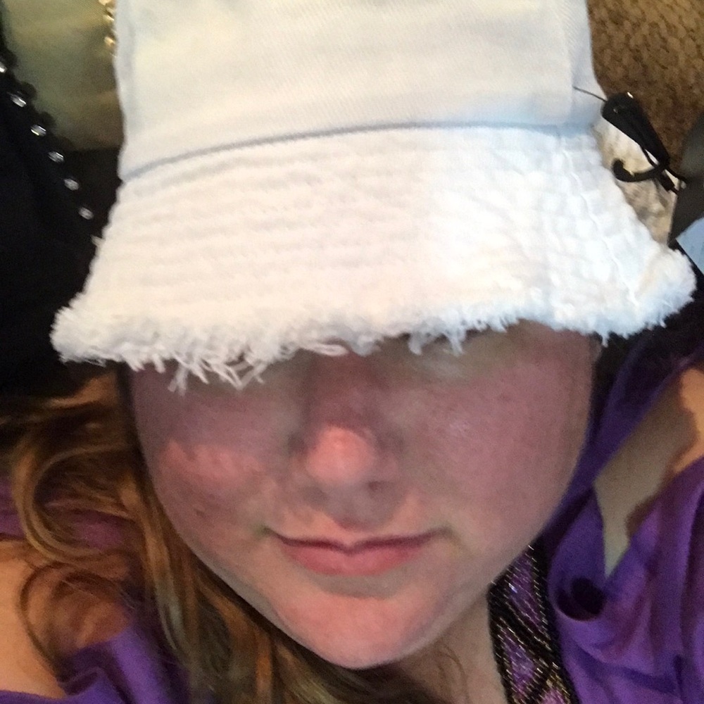 - NWT Bella pink frayed hem bucket hat by Rubi
